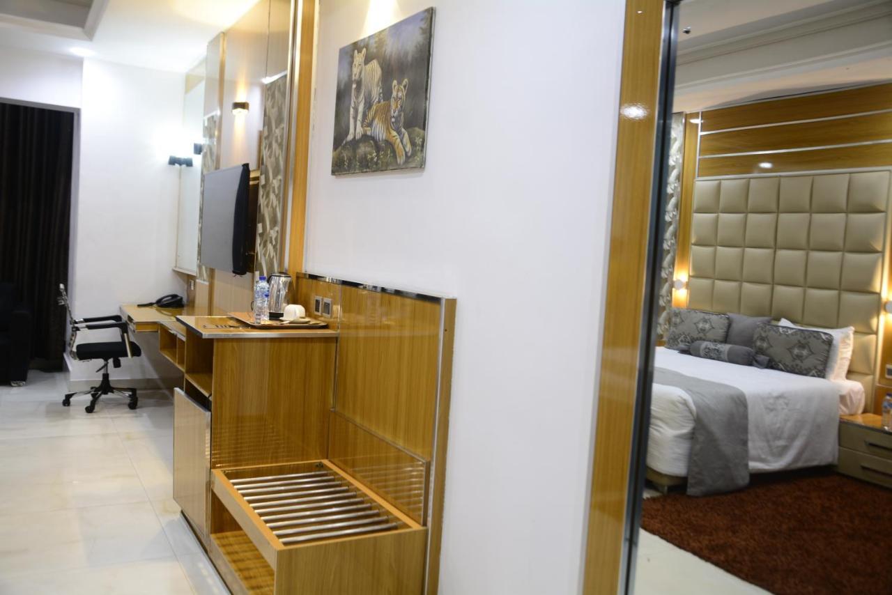 Caesar'S Luxury Hotel Lekki Exterior foto